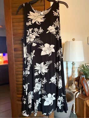 Old Navy NWOT knit dress black and white floral XL swing style